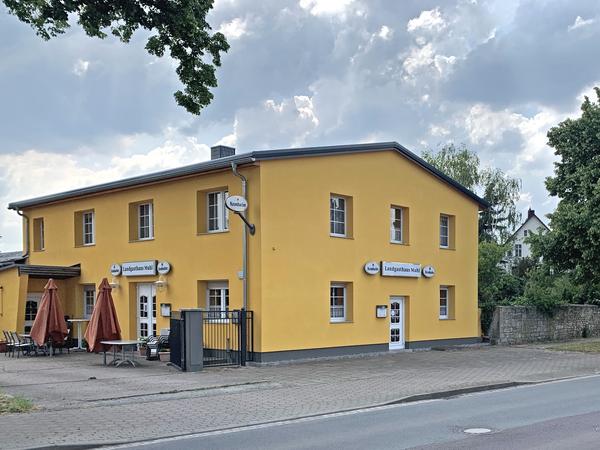 Gaststtte in Kroppenstedt (Landkreis Brde) an der B81 von Magdeburg nach Halberstadt (Harz)